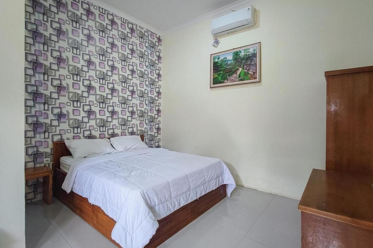 Reddoorz At Tanakatto Homestay Waikabubak Exterior photo